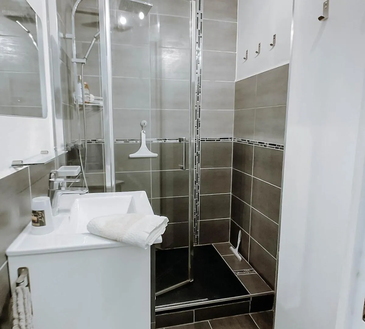 סיס-פור-לה-פלאז' T3 Avec Vue Mer Imprenable Dans Une Residence Avec Piscine